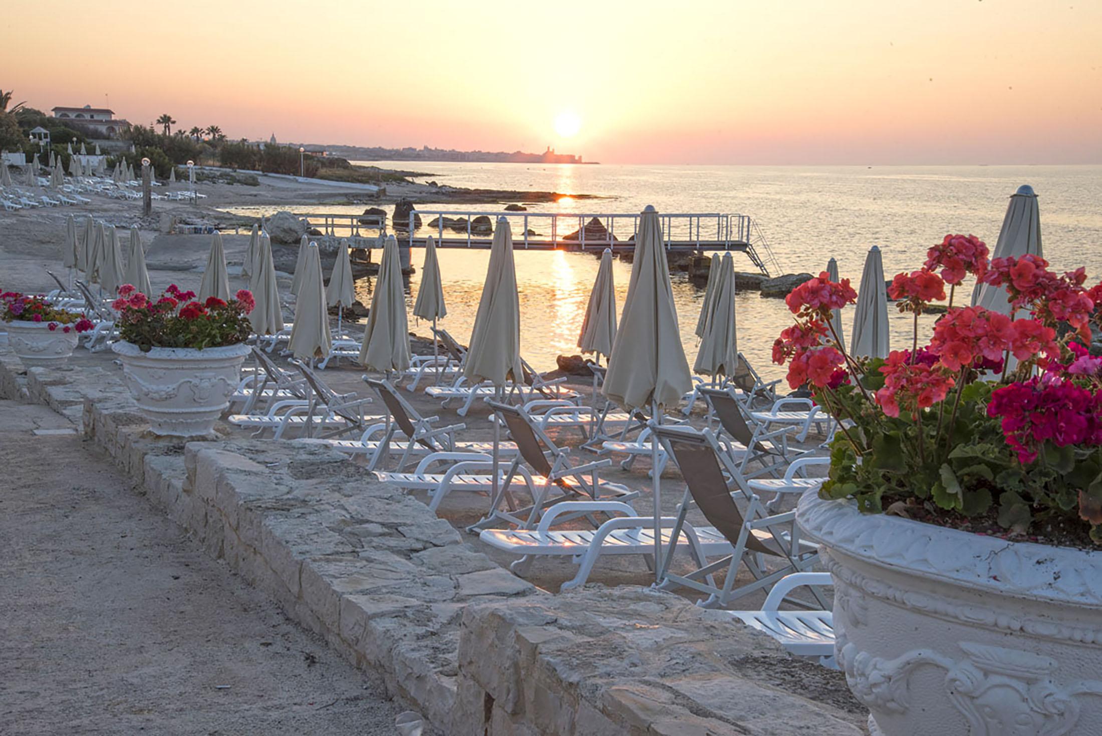 Hotel Riva Del Sole Giovinazzo Exterior foto